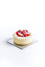 Load image into Gallery viewer, Mixed Berries Cheese Cake